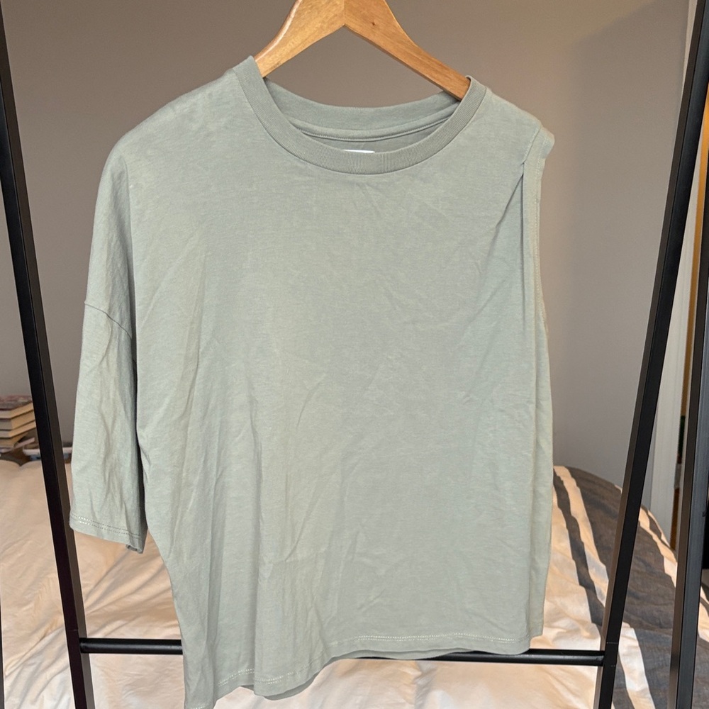 Oak & Fort Sage Green Women's Top